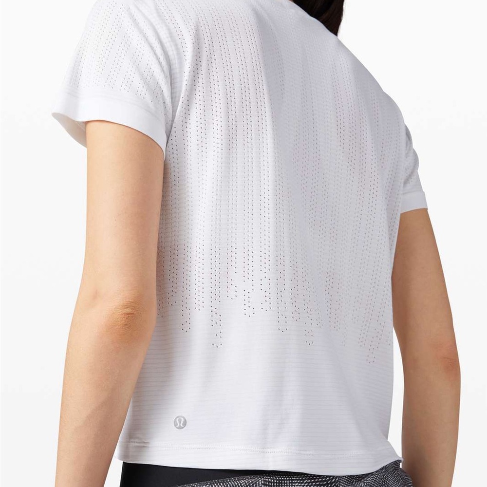 Lululemon Train to Be Short Sleeve *Stripe in Rain Stripe White